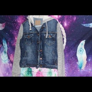 Amethyst hooded Jean jacket with warm plush